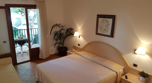 Hotel Gabbiano Beach, Varaa Hotelli Hotellit Vieste uima-altaalla, Uima-allas