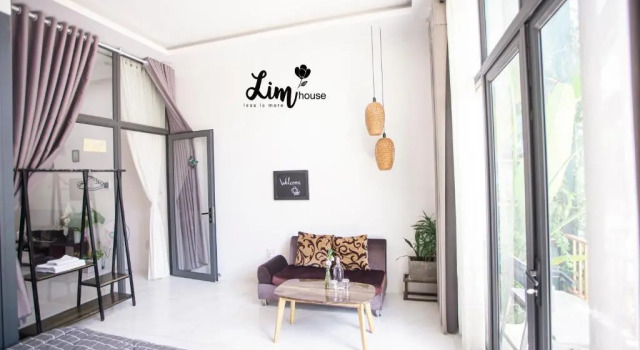 Двухместный номер Standard с балконом LIM Homestay