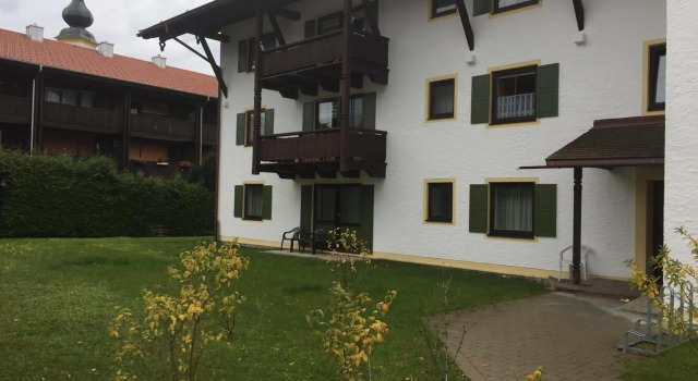 Ferienwohnung Alpina Inzell, Varaa Hotelli Hotellit Baijeri pysäköinnillä, Pysäköinti
