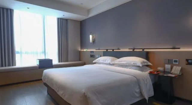 Люкс Deluxe Pulun Hotel (Cixi Huanchuang Aegean Sea Shopping Center Branch)