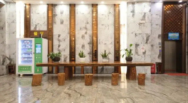Taihe Golden Season Hotel