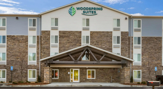 WoodSpring Suites Atlanta Newnan, Boek Hotel Hotels in Georgia met parkeren, Parkeren