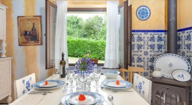 House with 3 bedrooms in Cantabria with wonderful lake view enclosed garden and WiFi 11 km from the beach, Buchen Sie Hotel Riotuerto Kantabrien