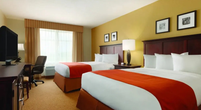 Люкс c 1 комнатой Country Inn & Suites by Radisson, Salina, KS