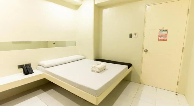 Номер Premium Astrotel Cebu