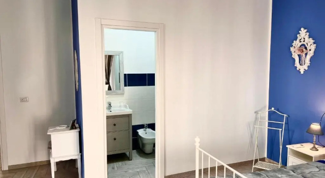 Vico Longo 25 - Ensuit flat in the heart of Naples