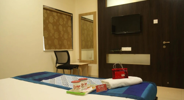 OYO 1647 Hotel Regent, Забронировать Отель Отели штата Махараштры 3 звезды, 3*