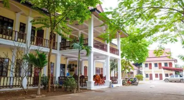 Dok Ban Hotel