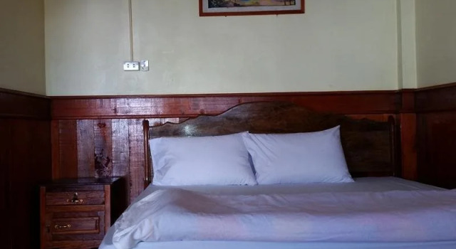 Zuela Guesthouse, Rezerwuj Hotel Hotele w Luang Namtha z parkingiem, Parking