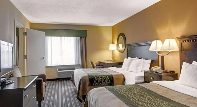 Шестиместный номер Standard Spark by Hilton Woburn Boston