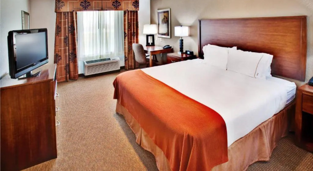 Номер Standard Holiday Inn Express Hotel & Suites - Dubuque West by IHG