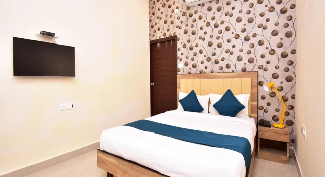 SilverKeyExecutiveStays38545StayhubParkStreet, Забронировать Отель Калькутта East Zone, рядом с Exide Industries Limited