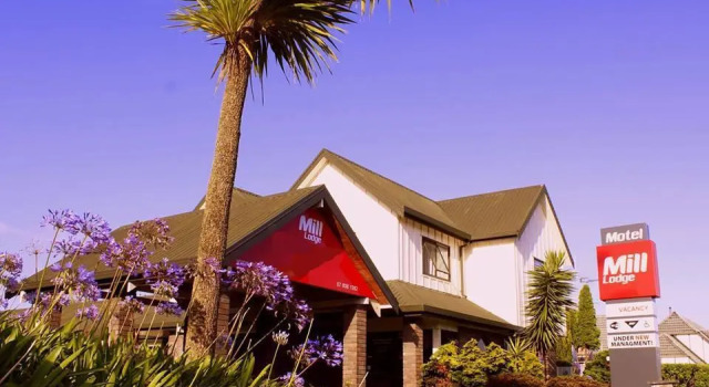 Студия Mill Lodge Motor Inn