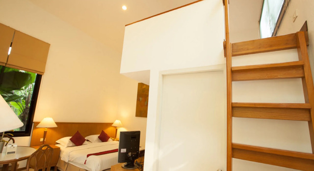 Nern Chalet Beachfront Hotel