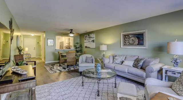 28 Springwood 2 BR Condo Forest Beach, Забронировать Отель Отели Южной Каролины с бассейном, Бассейн