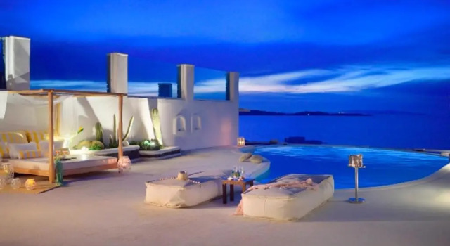 5 bedrooms villa with sea view private pool and enclosed garden at Mykonos