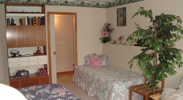PineWood Guesthouse, Buchen Sie Pension West Kelowna 