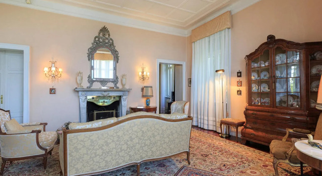 Villa La Brisina, Забронировать Вилла Отели Стреза с бассейном, рядом с Парк виллы Паллавичино, Бассейн