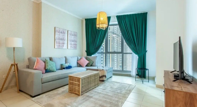 Cosy Sky Scraper of Marina by Bnbme Homes