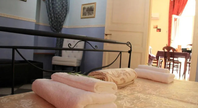 Antica Corte delle Ninfee, Historical Private Villa, Book Hotel Hotels in Sicily with Parking, Parking