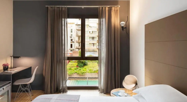 Двухместный Номер Superior Alexandra Barcelona Hotel, Curio Collection by Hilton