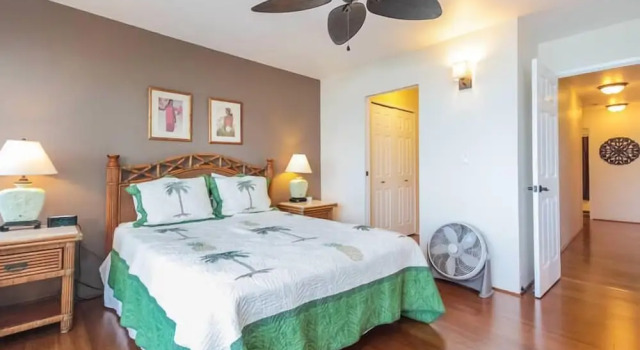 Banyan Tree Condo W/ Pool & Ocean Front!
