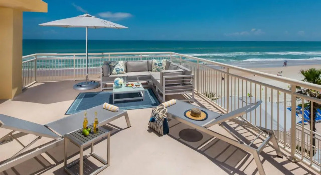 Номер Standard oceanfront The Shores Resort & Spa