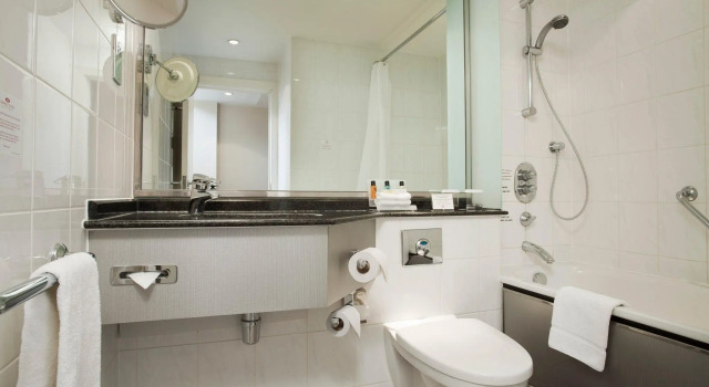 Двухместный клубный номер Standard Crowne Plaza Heathrow