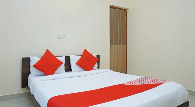 Srh Executive by OYO Rooms, Забронировать Отель Отели штата Махараштры 3 звезды, 3*
