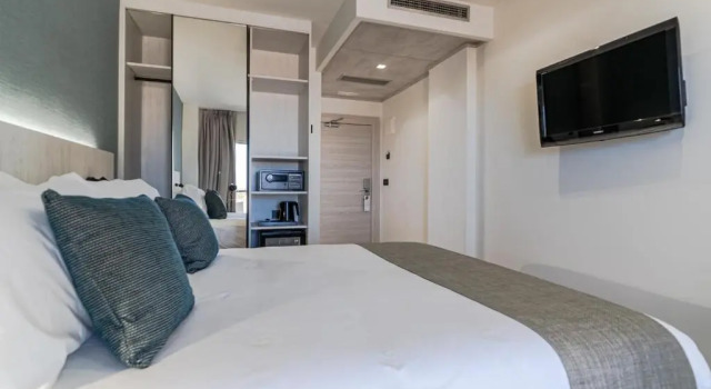 Номер Deluxe с видом на море Ramada Resort by Wyndham Puerto de Mazarron