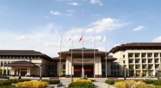 Gonghanglv Huanghe Pearl International Hotel, Book Hotel Hoteller i Linxia med parkering, Parkering