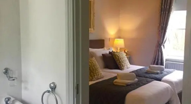 No.14, Book Hotel Bunratty Clare