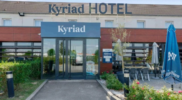 Hotel Akena City, Varaa Hotelli Hotellit Oise pysäköinnillä, Pysäköinti