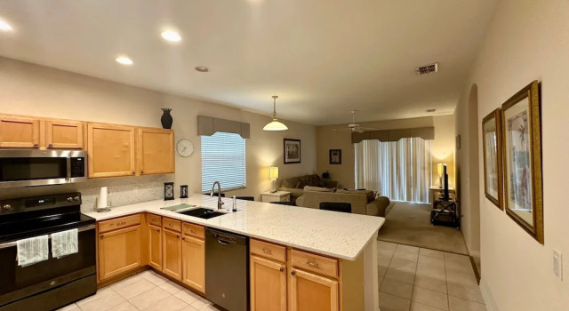 Коттедж Grand Fabulous 4BR Pool Home Near Disney