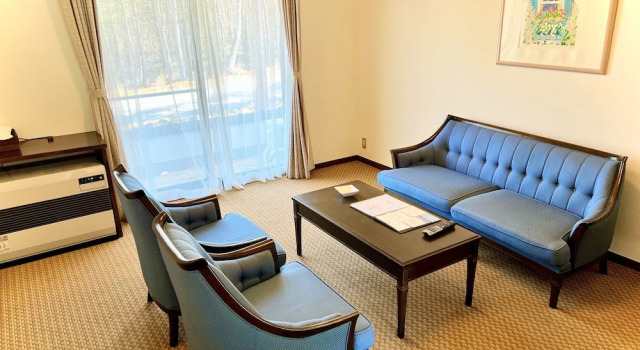 Люкс HOLIDAY VILLA Hotel & Resort KARUIZAWA