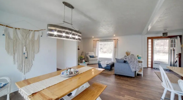 Charming Riverfront Retreat in Monticello, Prenota Casa vacanze Monticello Indiana