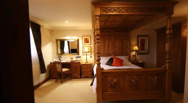 Three Horseshoes Country Inn and Spa, Rezervasyon Tatil Köyü Merseyside resort oteller, Tatil Köyü