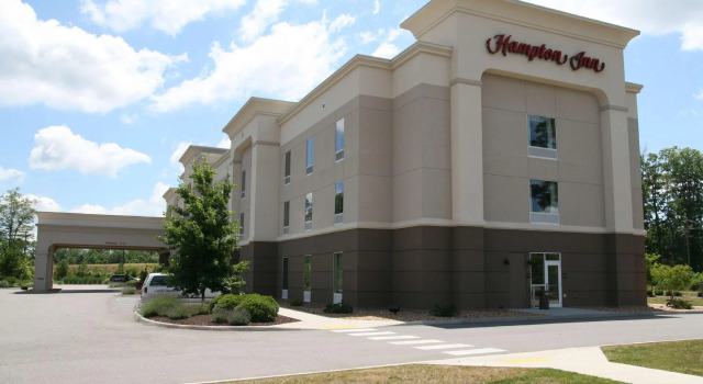 Hampton Inn Gloucester, Забронировать Отель Глостер Виргиния