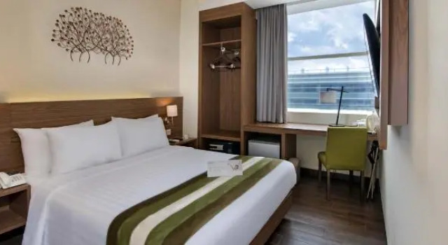 Одноместный номер Standard Grand Whiz Poins Simatupang Jakarta