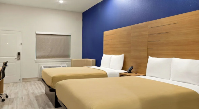 Четырёхместный номер Standard Scottish Inn Parker