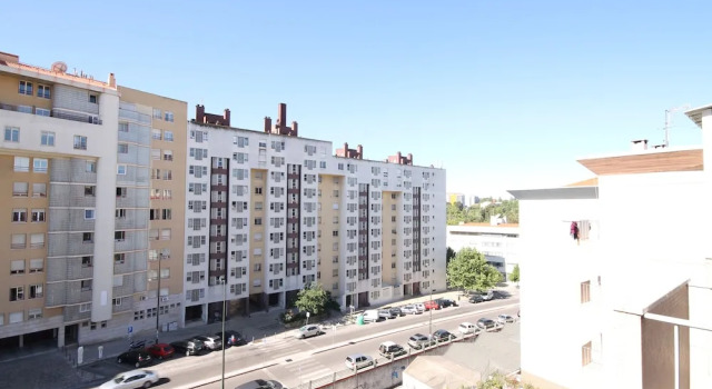 Nice Flat by Quinta das Conchas, Забронировать Отель Лумиар Лиссабон, рядом с Лумьяр