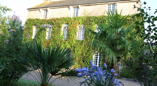 La Haute Flourie - bed and breakfast -chambres dhôtes, Забронировать Отель Сен-Мало Vallee de la Rance