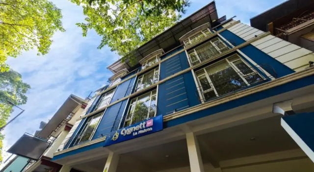 La Maison Suites