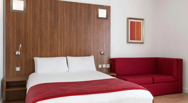 Двухместный номер для гостей с ограниченными возможностями Ramada Encore Leicester City Centre