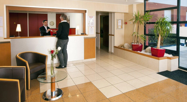 Séjours & Affaires Genève Saint Genis, Prenota Residence Hotel a Alvernia con parcheggio, Parcheggio