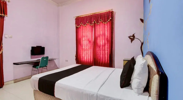 Suite Hotel O Solo near RS JIH Solo formerly Azifa Inn