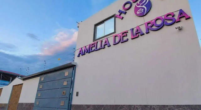 Hostal Amelia de la Rosa, Book Hotel Cheap Hotels in Manabi