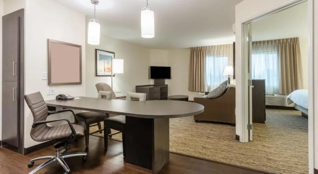 Номер Standard Candlewood Suites - Davenport by IHG