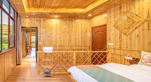 Семейный люкс с балконом Long An Hotel 龙安酒店