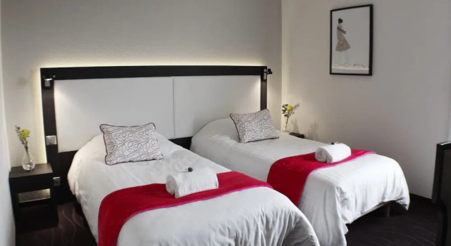 Двухместный номер Standard c 1 комнатой Hôtel Restaurant Les Grains dArgent Dizy - Epernay